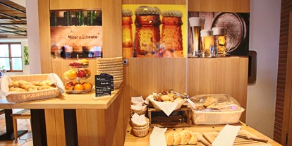 Allergiker-Hotels - Deutschland - Frühstücksbuffet mit Blick auf die Brauerei - Best Western Plus BierKulturHotel Schwanen