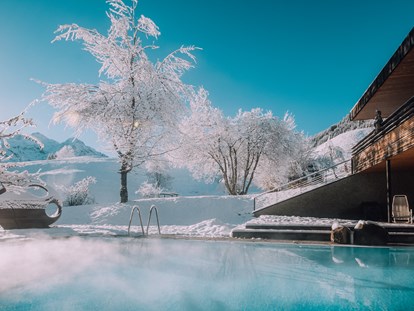 Allergiker-Hotels - rauchfreies Hotel - Naturhotel Chesa Valisa Pool im Winter - Das Naturhotel Chesa Valisa****s